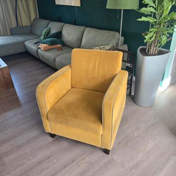 Gele Retro Fauteuil beschikbaar voor biedingen