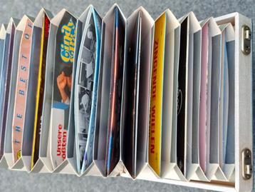 Vinyl verzameling ( 24 x )  inclusief nette vinylkoffer  beschikbaar voor biedingen