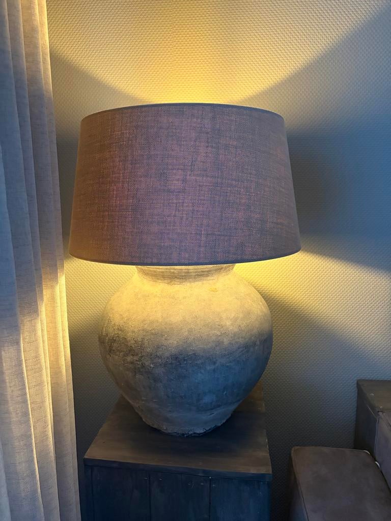 Grote taupe lampenkap voor op kruiklamp, Ophalen