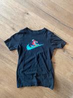 Nike - tshirt, Kinderen en Baby's, Kinderkleding | Maat 134, Jongen of Meisje, Ophalen of Verzenden, Zo goed als nieuw, Shirt of Longsleeve