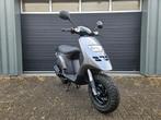 PIAGGIO TPH 2T 50CC BROM BJ 2005 SMOKEY GREY 4861KM TOPSTAAT, Piaggio, Ophalen of Verzenden, Zo goed als nieuw, Benzine