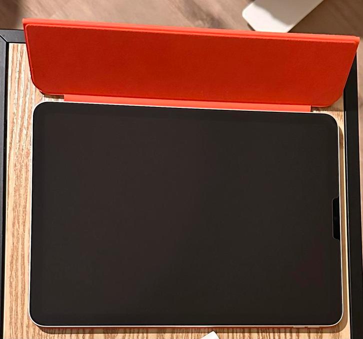iPad Air 5 (M1) met Apple hoes, Computers en Software, Apple iPads, Zo goed als nieuw, Apple iPad Air, Wi-Fi, 11 inch, 64 GB, Overige kleuren