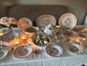 Sarregeumines rodd vogels 1870 antiek beboterd servies beschikbaar voor biedingen