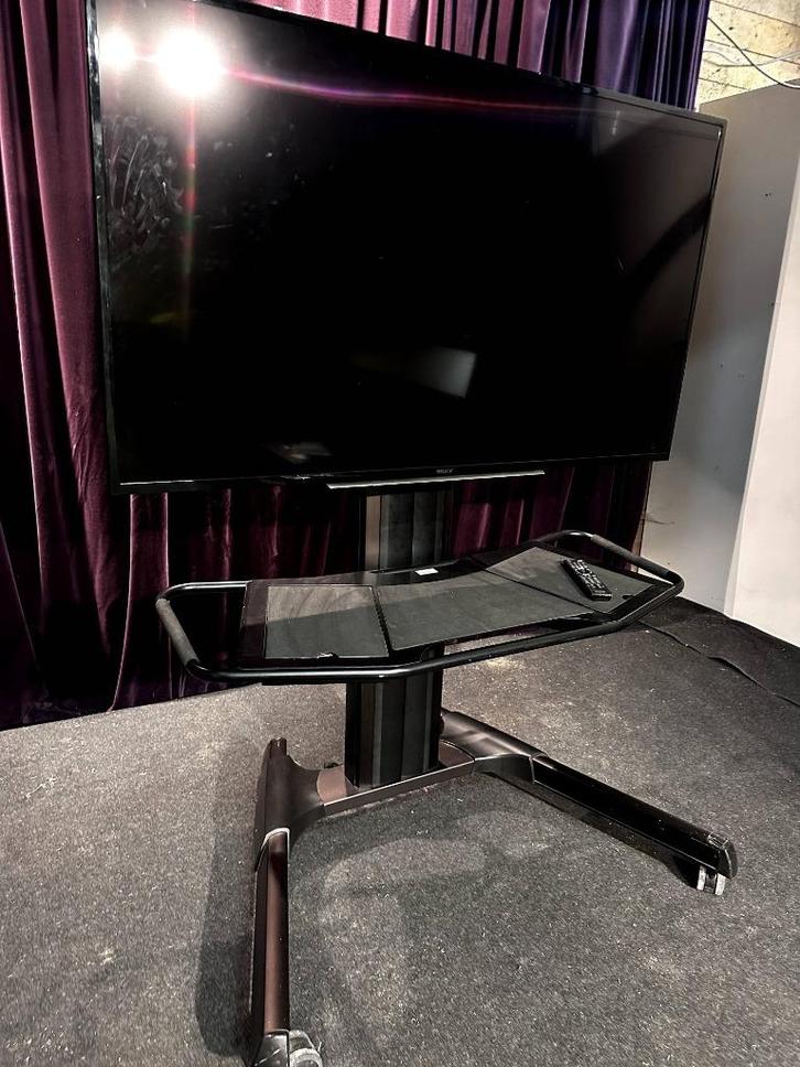 Professionele Sony 60 inch monitor op trolley set, Audio, Tv en Foto, Televisies, Gebruikt, 100 cm of meer, Sony, 50 Hz, Ophalen of Verzenden