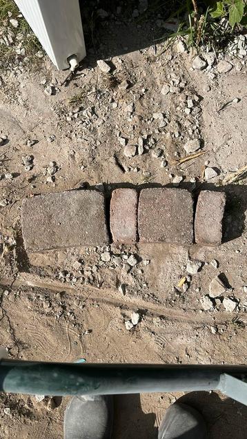 Stenen voor een rondje in tuin  beschikbaar voor biedingen
