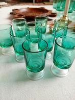 Frans Luminarc borrelglaasjes zeegroen 10 st, Antiek en Kunst, Ophalen of Verzenden