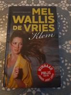 boek mel wallis de vries - klem, Boeken, Ophalen of Verzenden, Gelezen