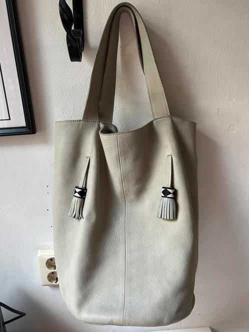 Stieglitz leren shopper tas – lichtgrijs, Sieraden, Tassen en Uiterlijk, Tassen | Damestassen, Zo goed als nieuw, Shopper, Ophalen of Verzenden