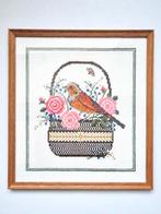 Vintage 70s borduurwerk bloemen vogel gekleurd vogels lijst, Ophalen, Zo goed als nieuw