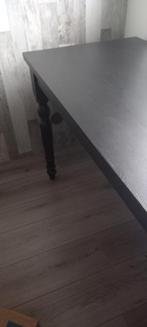 Zwarte eikenhouten tafel met draaiwerk, Ophalen