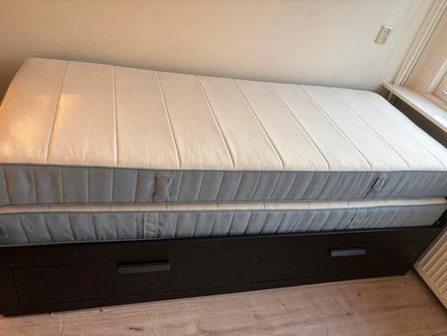 Bedbank uitschuifbaar, Huis en Inrichting, Slaapkamer | Bedden, Zo goed als nieuw, Tweepersoons, 180 cm, 200 cm, Stof, Ophalen