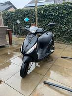 Piaggio Zip 2017, Fietsen en Brommers, Scooters | Piaggio, Ophalen of Verzenden, Zo goed als nieuw, Benzine, Zip