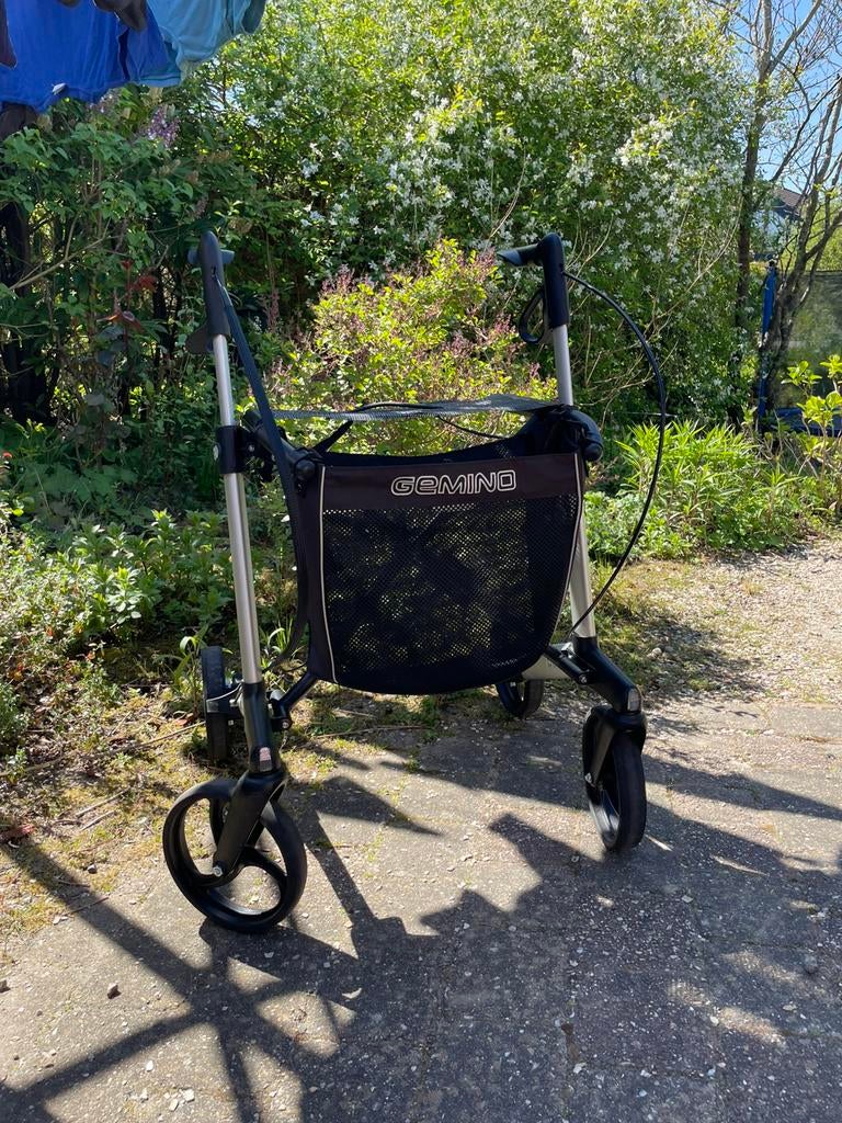 Gemino Parkinson rollator, Ophalen