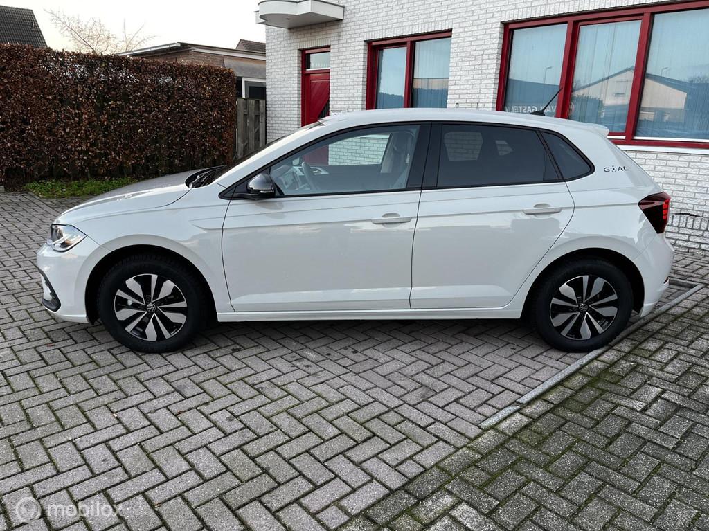 Volkswagen Polo 1.0i GOAL NAVI/CRUISE/PDC/LEER, Voorwielaandrijving, 1043 kg, Gebruikt, Leder en Stof