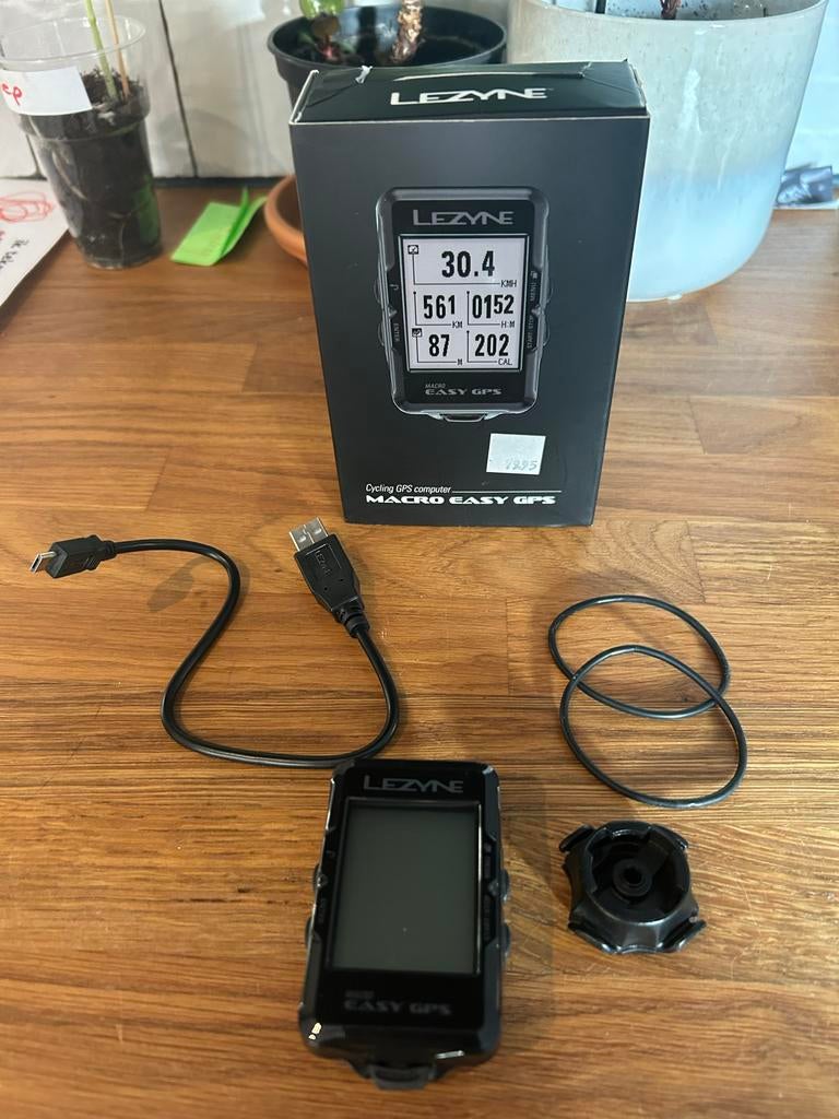 Lezyne Macro GPS fietscomputer - Zo goed als nieuw, Ophalen of Verzenden, GPS, Zo goed als nieuw