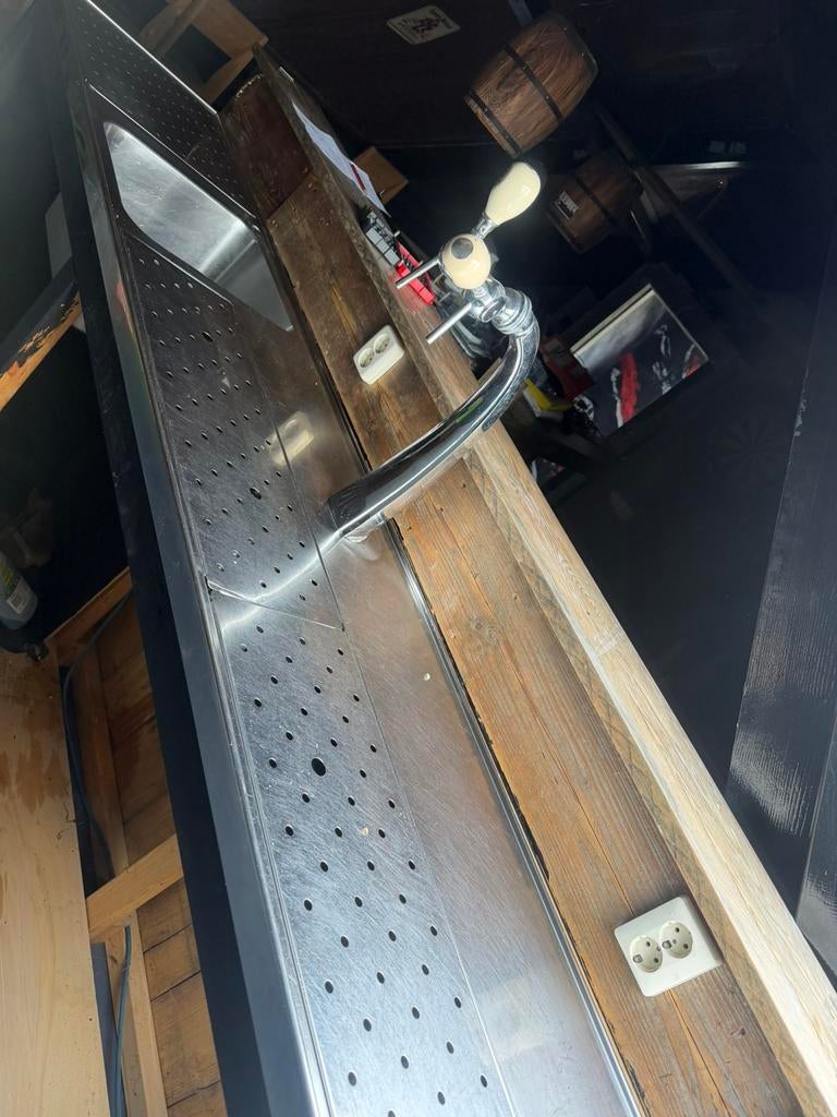 RVS Spoelbak tapblad 260 x 50 cm met siertap, Witgoed en Apparatuur, Thuistaps, Ophalen of Verzenden, Zo goed als nieuw, Overige merken