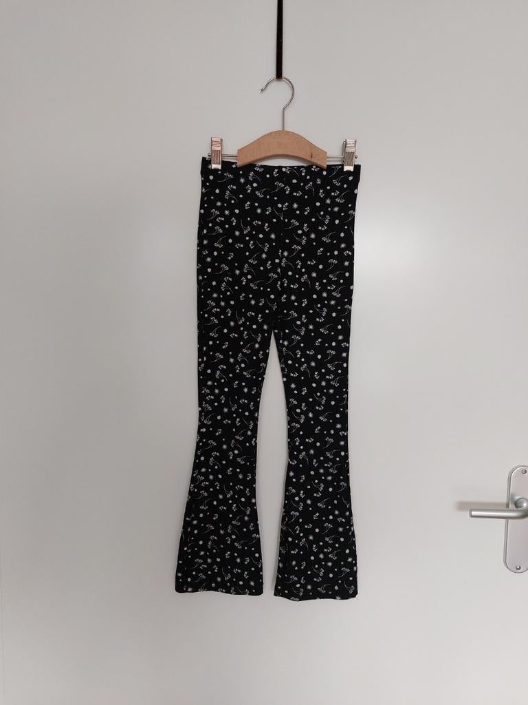 Flared legging maat 122 z.g.a.n., Ophalen of Verzenden, Zo goed als nieuw, Meisje, Broek