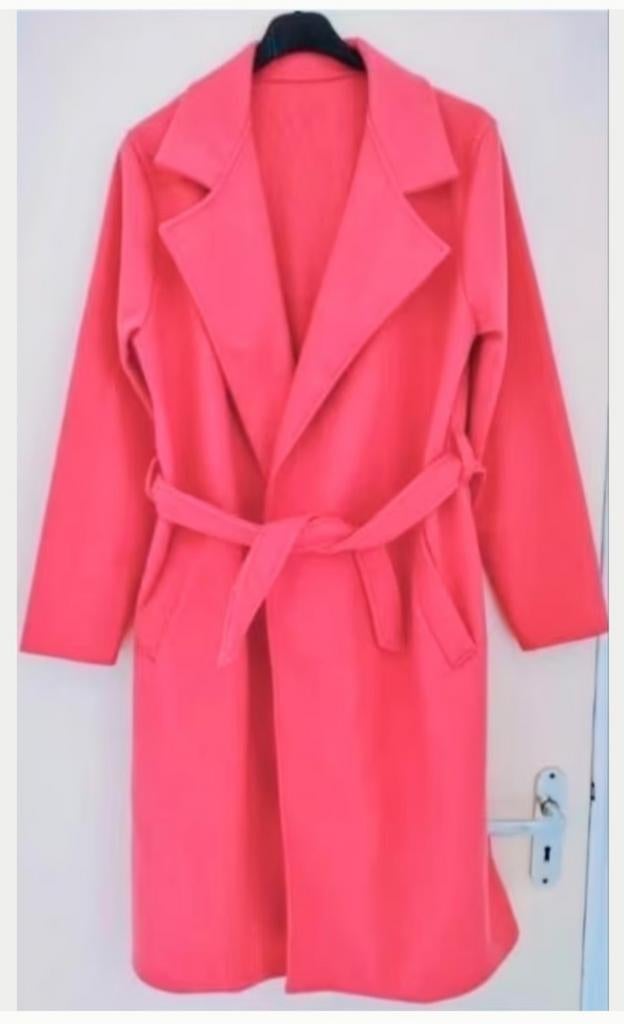Roze lange vintage jas! (NIEUW!), Kleding | Dames, Jassen | Zomer, Ophalen of Verzenden, Nieuw, Maat 36 (S), Roze