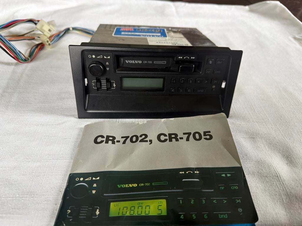 Originele Volvo CR-705 radio met bekabeling en handleiding, Ophalen of Verzenden, Gebruikt