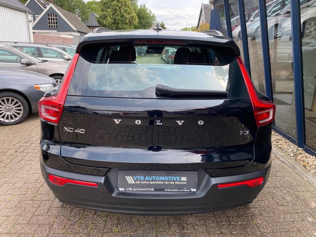 Volvo XC40 1.5 T3 155PK NAVI / BLUETOOTH / PDC, Auto's, Voorwielaandrijving, Stof, Gebruikt, Zwart
