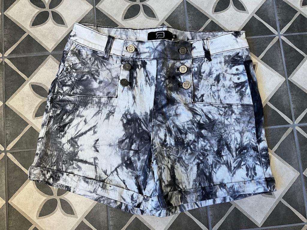 Korte broek van Red By Emp Maat 30, Maat 38/40 (M), Overige kleuren, Nieuw, Ophalen of Verzenden