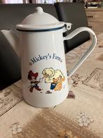 Vintage Disneyland Koffiekan / theekan ' Mickey's Farm ', Ophalen of Verzenden, Mickey Mouse, Zo goed als nieuw, Servies