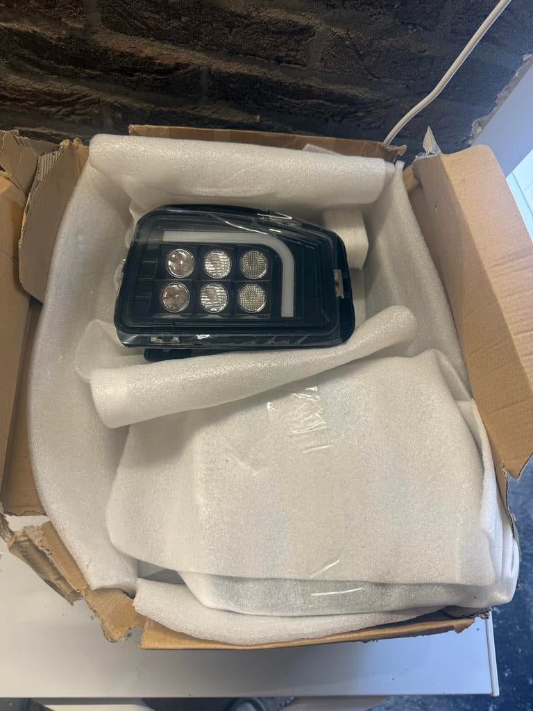 LED-halogenen met DRL-verlichting Dodge Ram Laramie 2015, Ophalen, Nieuw, Dodge