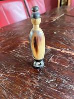 Oud klein hoorn flesje, Verzamelen, Poppenhuizen en Toebehoren, Ophalen of Verzenden, Zo goed als nieuw, Poppenhuis