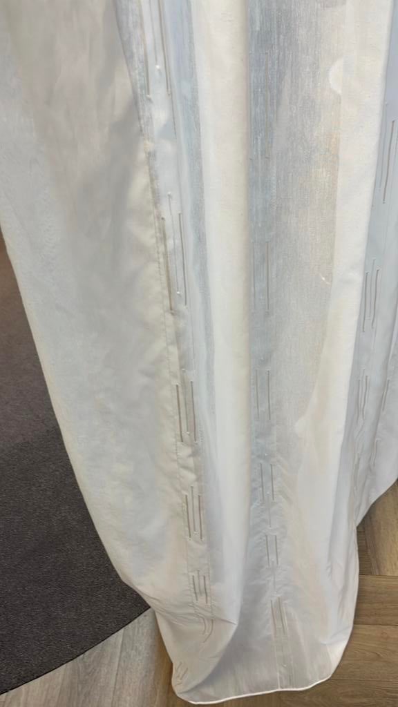 Gordijn transparant met patroontje erin, Ophalen of Verzenden, Zo goed als nieuw, Beige, 150 tot 200 cm