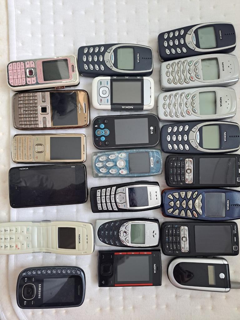 Nokia modellen, Telecommunicatie, Ophalen of Verzenden, Zwart