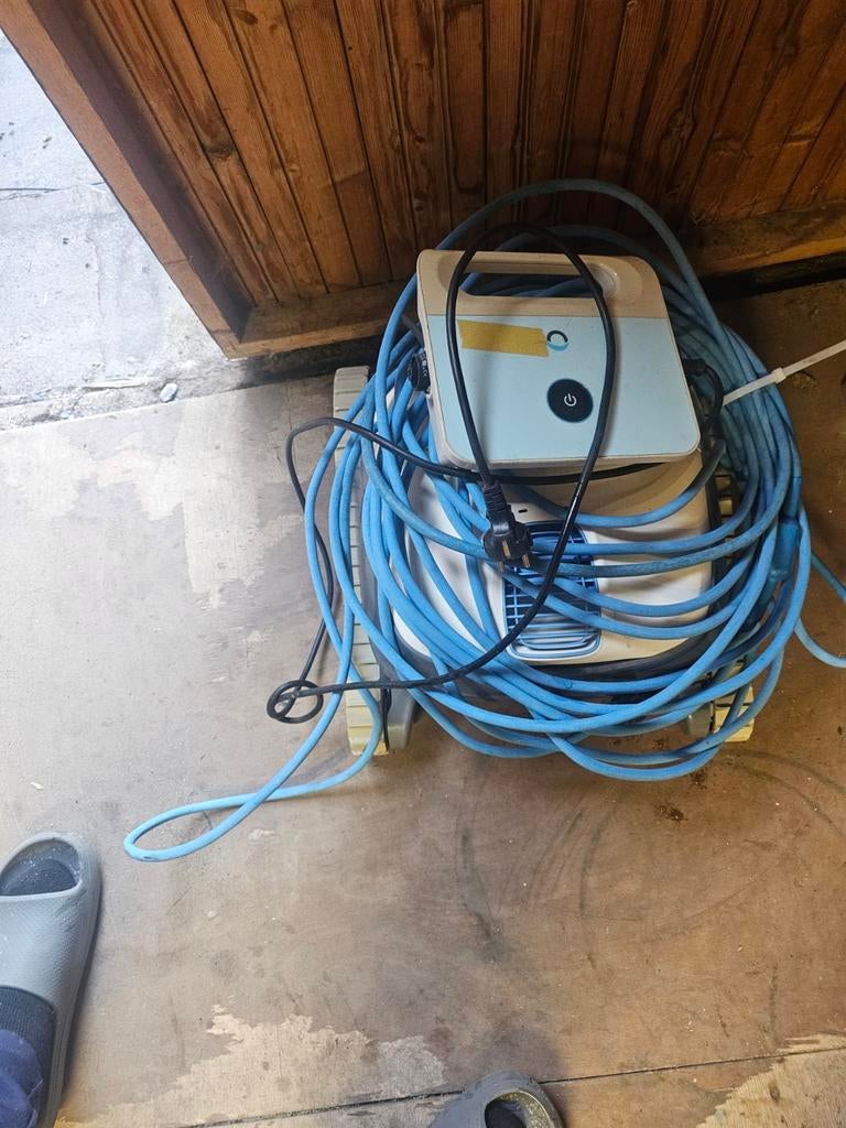 Zwembadrobot dolphin s100
Ophalen belgie limburg beringen, Ophalen