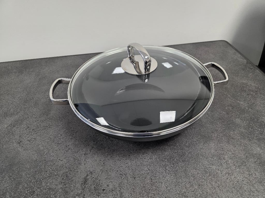 WMF Silit Silargan wok, Huis en Inrichting, Keuken | Potten en Pannen, Gietijzer, Ophalen of Verzenden, Zo goed als nieuw, Keramische plaat