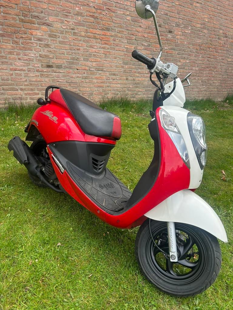 Sym mio brom 100cc MET WOK Omkeurbaar naar motor A1, Maximaal 45 km/u, Zo goed als nieuw, 100 cc, Benzine