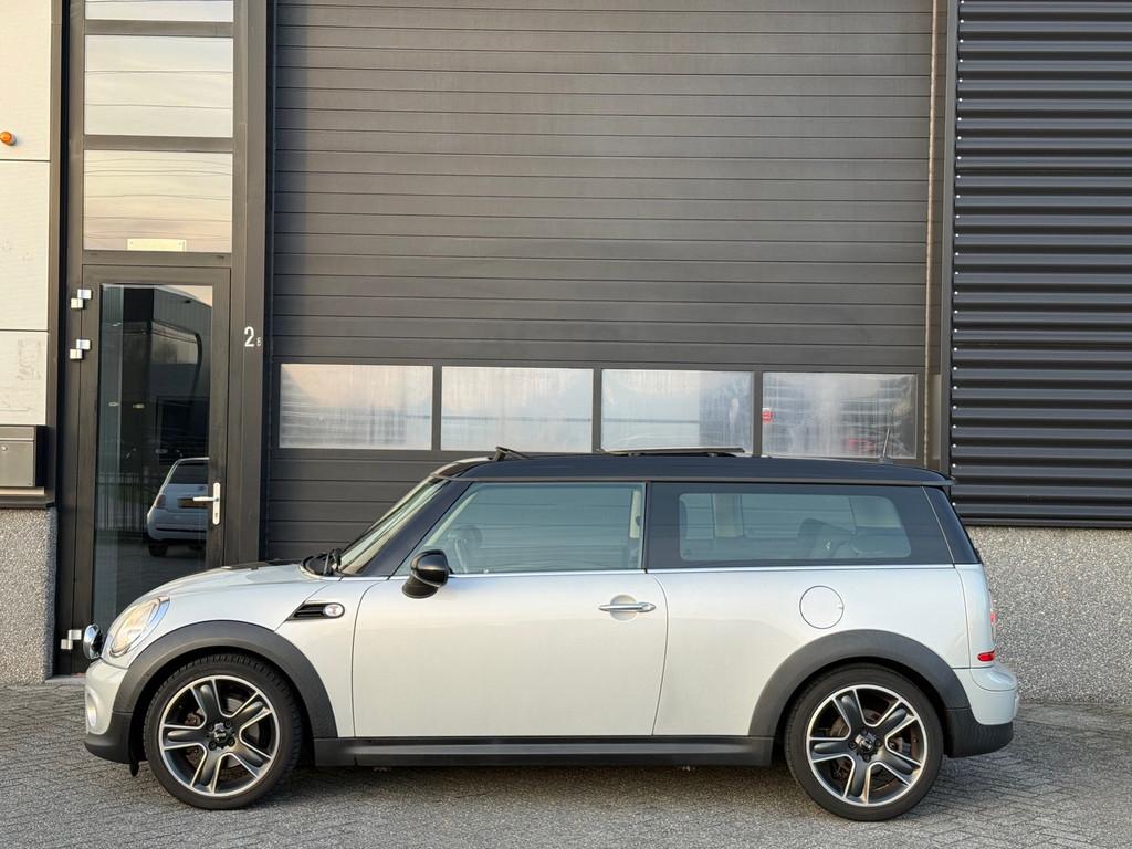 Mini Mini Clubman 1.6 One Pano Hella lampen nieuwe APK, Auto's, Mini, Voorwielaandrijving, Euro 5, Stof, Gebruikt