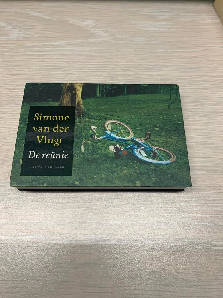Dwarsligger 22: De reünie - Simone van der Vlugt, Ophalen of Verzenden, Gelezen, Nederland