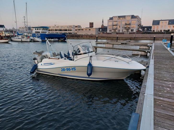 QuickSilver 555 Commander Honda 90PK, Watersport en Boten, Motorboten en Motorjachten, Gebruikt, Polyester, Tot 6 meter, Benzine