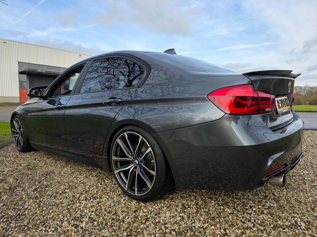 BMW 3-serie 320i High Executive LEDER / 19inch M-SPORT M3, Auto's, BMW, 1998 cc, Achterwielaandrijving, Gebruikt, 4 cilinders