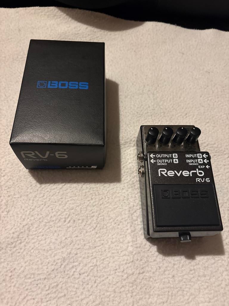 Boss RV-6 Reverb Pedaal - Nieuwstaat, Muziek en Instrumenten, Effecten, Ophalen of Verzenden, Zo goed als nieuw, Reverb