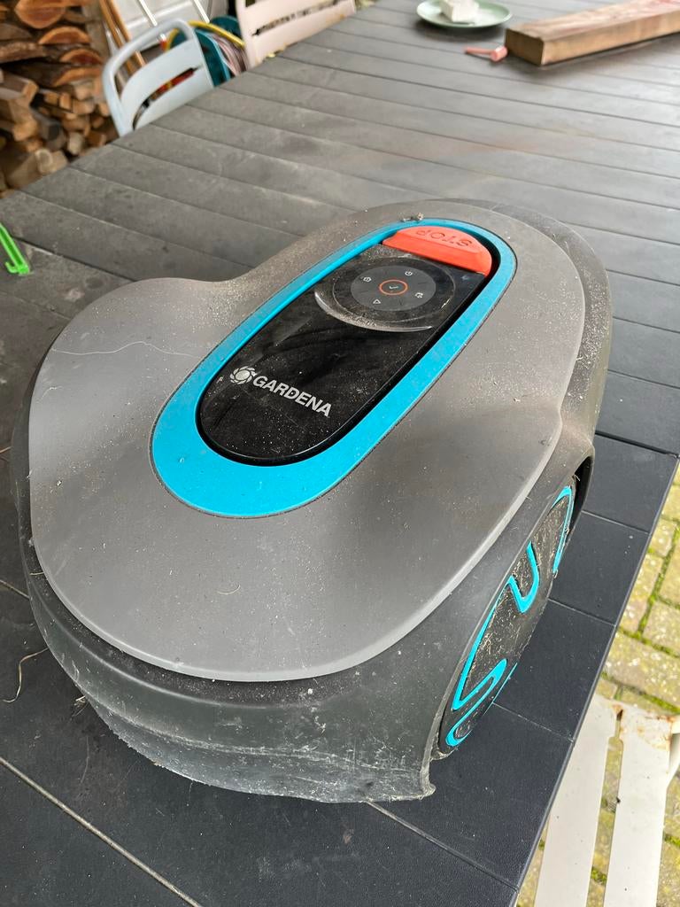 Gardena robotmaaier (defecte batterij, zonder accessoires), Ophalen, Gebruikt, Minder dan 20 cm