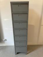 VT Wonen / WOOOD metalen kast locker, Huis en Inrichting, Kasten | Lockerkasten, Ophalen, Gebruikt, Industrieel