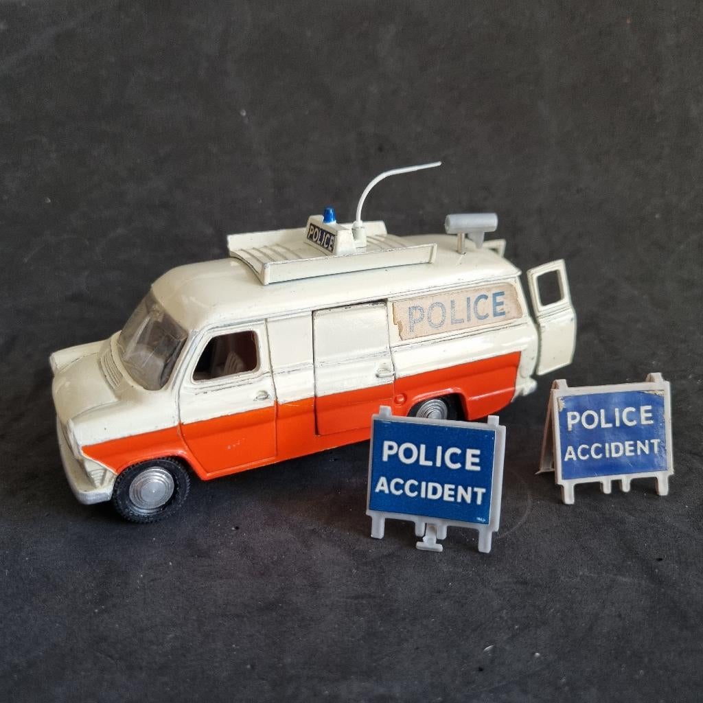 Dinky Toys Ford Transit Police, Verzenden, Zo goed als nieuw, Auto, Dinky Toys