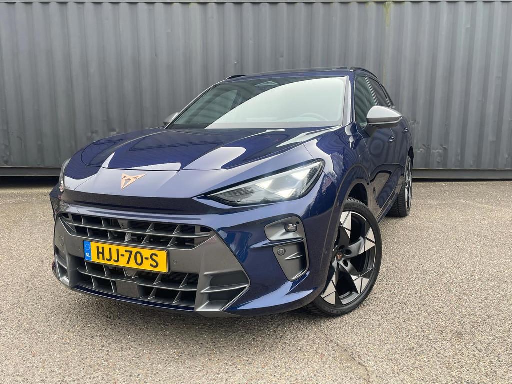 Cupra Terramar 1.5 TSI e-Hybrid VZ Performance, Panoramadak,, Auto's, Cupra, Stof, 4 cilinders, 2000 kg, Blauw