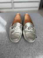 Zilveren Tod’s loafers maat 38, Overige kleuren, Instappers, Ophalen of Verzenden, Zo goed als nieuw