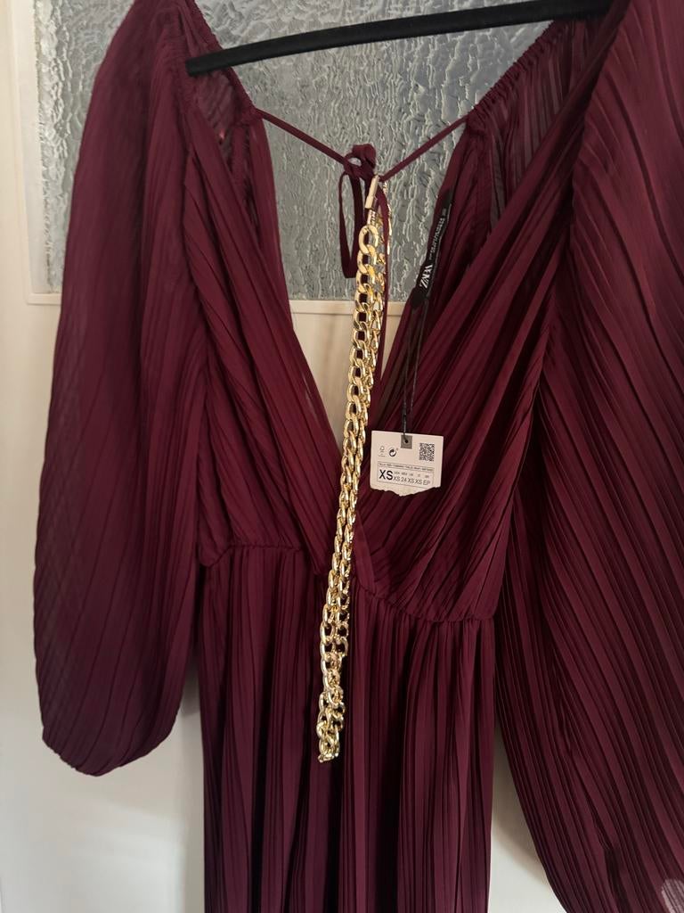 Zara bordeauxrode geplooide jurk maat XS, Overige kleuren, Nieuw, Ophalen of Verzenden, Maat 34 (XS) of kleiner