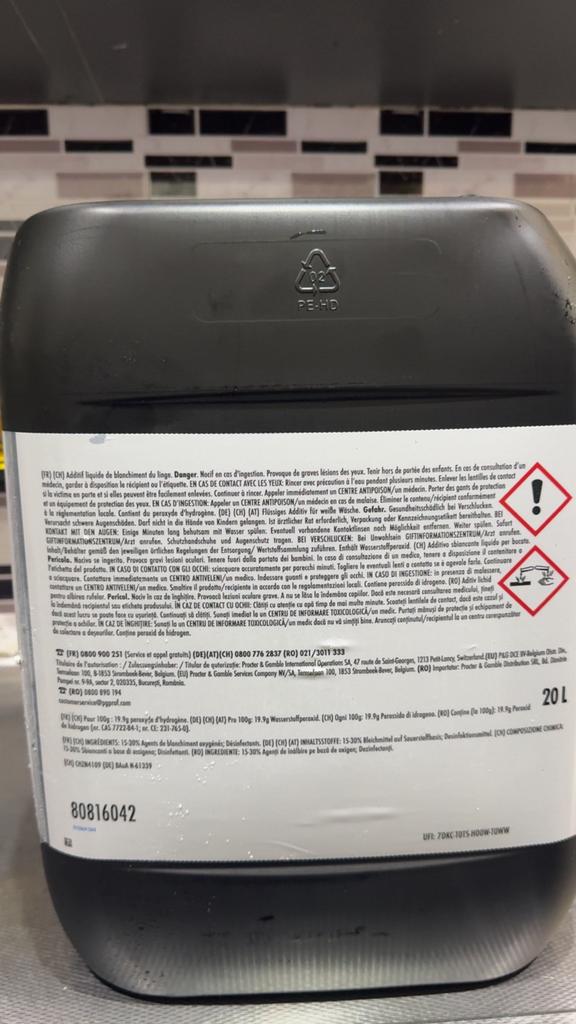 Ariel Professional S8 Vlekkenverwijderaar 20L, Huis en Inrichting, Schoonmaakartikelen, Ophalen of Verzenden, Schoonmaakmiddel