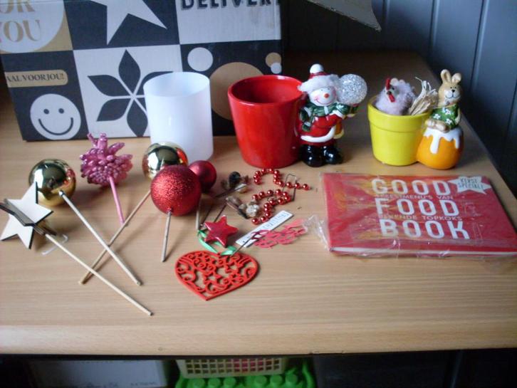 wegens emigratie doos vol kerst 2025, Diversen, Kerst, Zo goed als nieuw, Ophalen