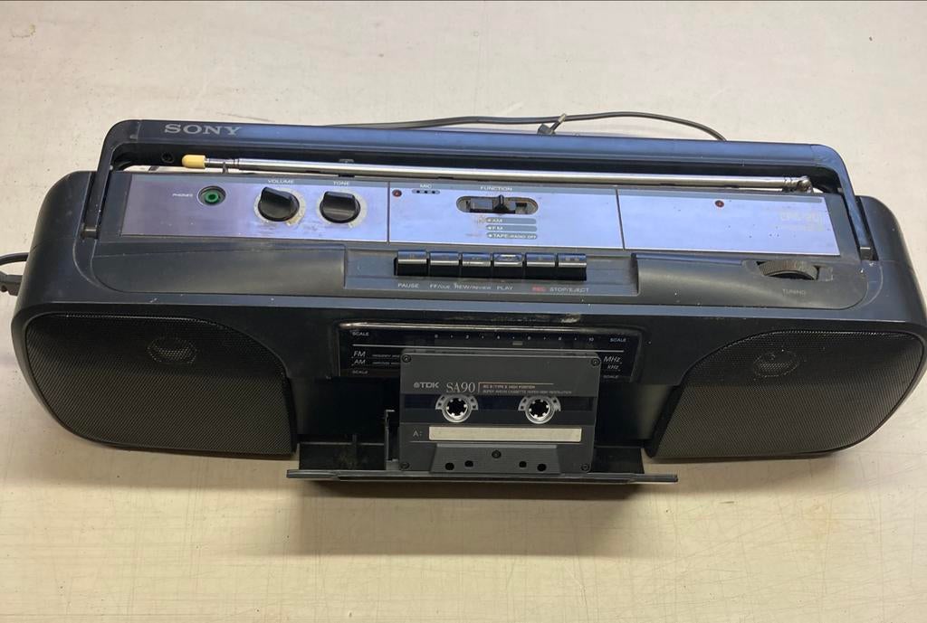 Sony Radio Cassette Recorder - Vintage Boombox, Ophalen, Gebruikt, Radio