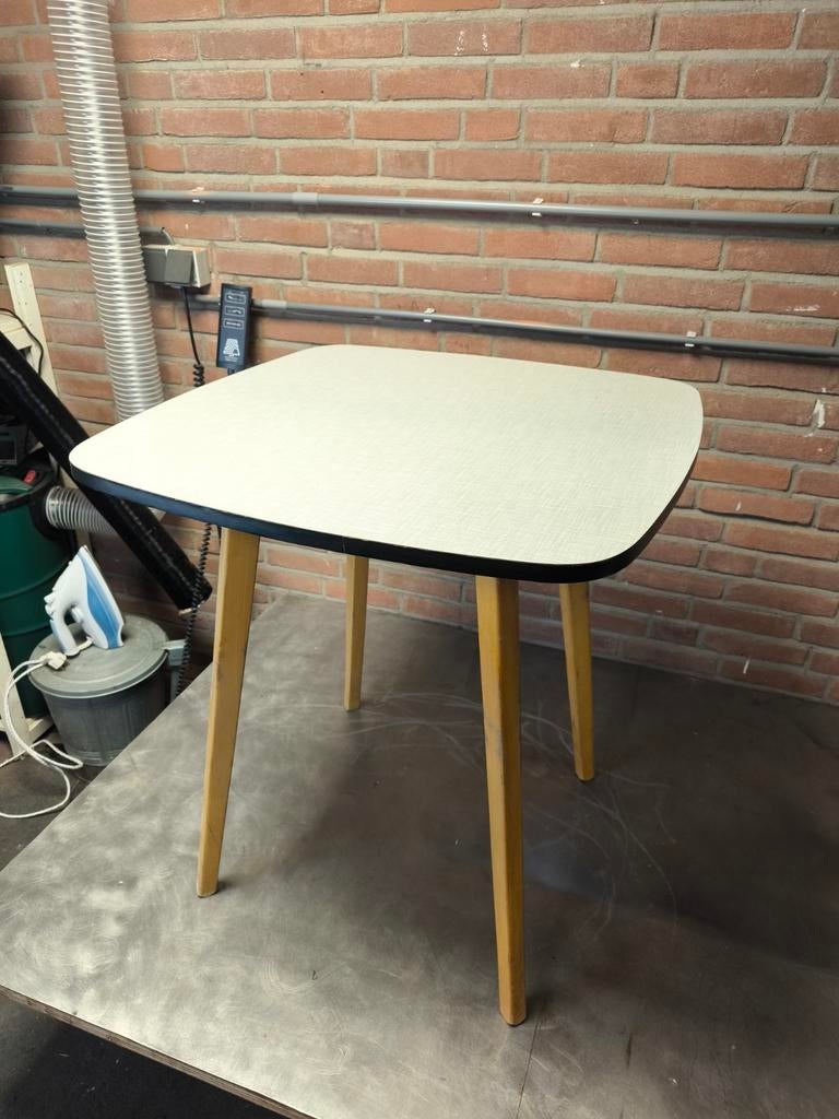 Vintage Thonet tafel, Ophalen, Gebruikt, 50 tot 100 cm, Tot twee personen
