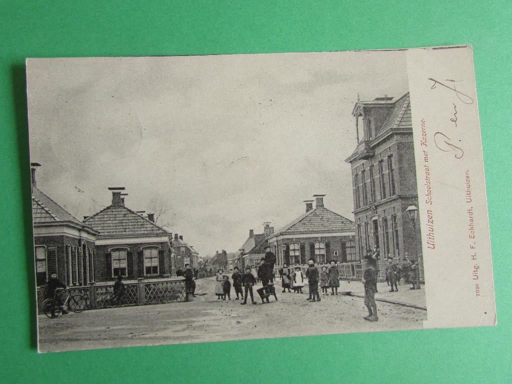 Uithuizen - Schoolstraat met Kazerne 1904, Ophalen of Verzenden, Voor 1920, Gelopen, Groningen