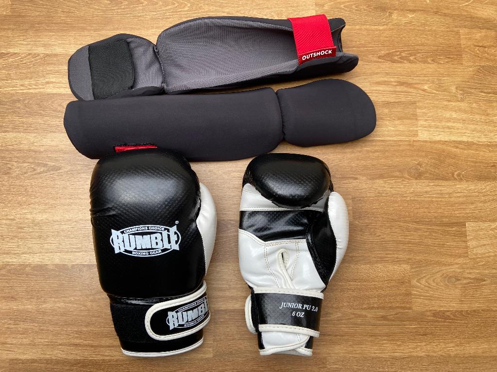 Kinder (kick)bokshandschoenen en Scheen-voetbeschermers, Sport en Fitness, Vechtsporten en Zelfverdediging, Maat XS of kleiner